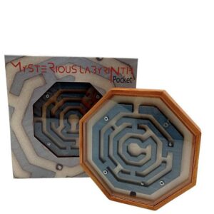 Mysterious Labyrinth pocket